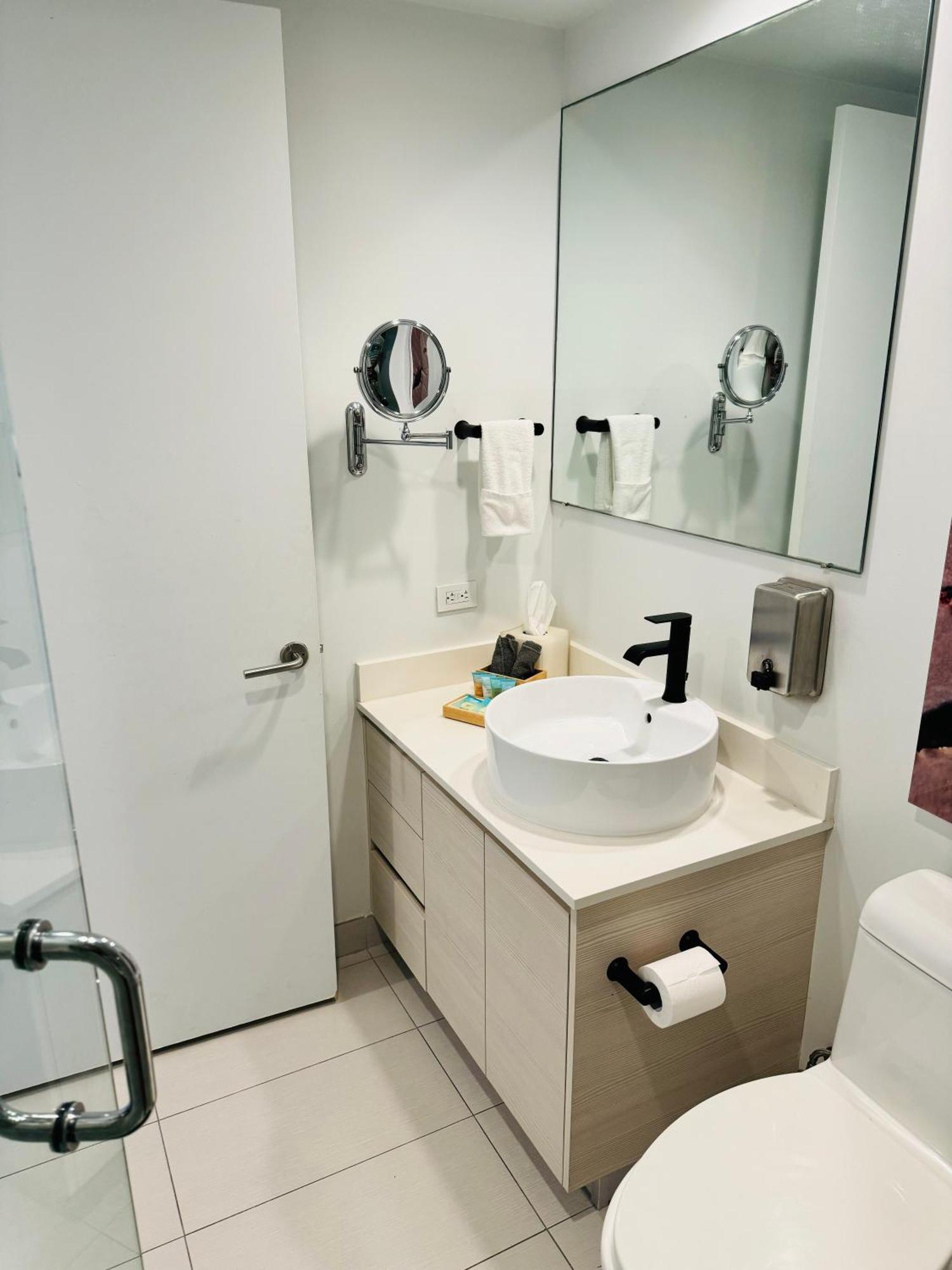 Beachwalk Resort & Condos Hallandale Beach Eksteriør billede