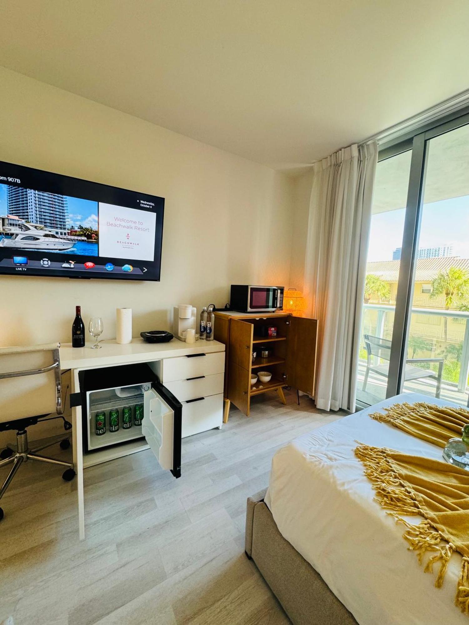 Beachwalk Resort & Condos Hallandale Beach Eksteriør billede