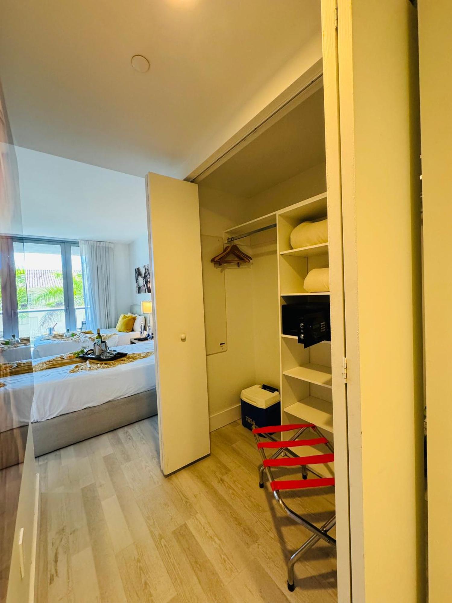 Beachwalk Resort & Condos Hallandale Beach Eksteriør billede