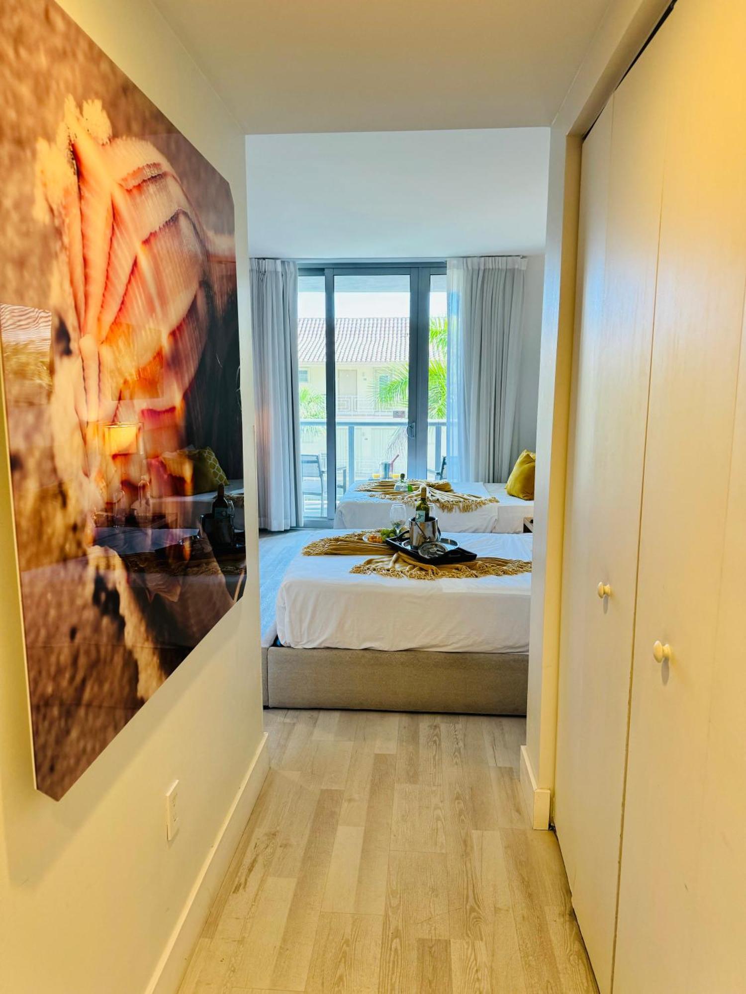 Beachwalk Resort & Condos Hallandale Beach Eksteriør billede