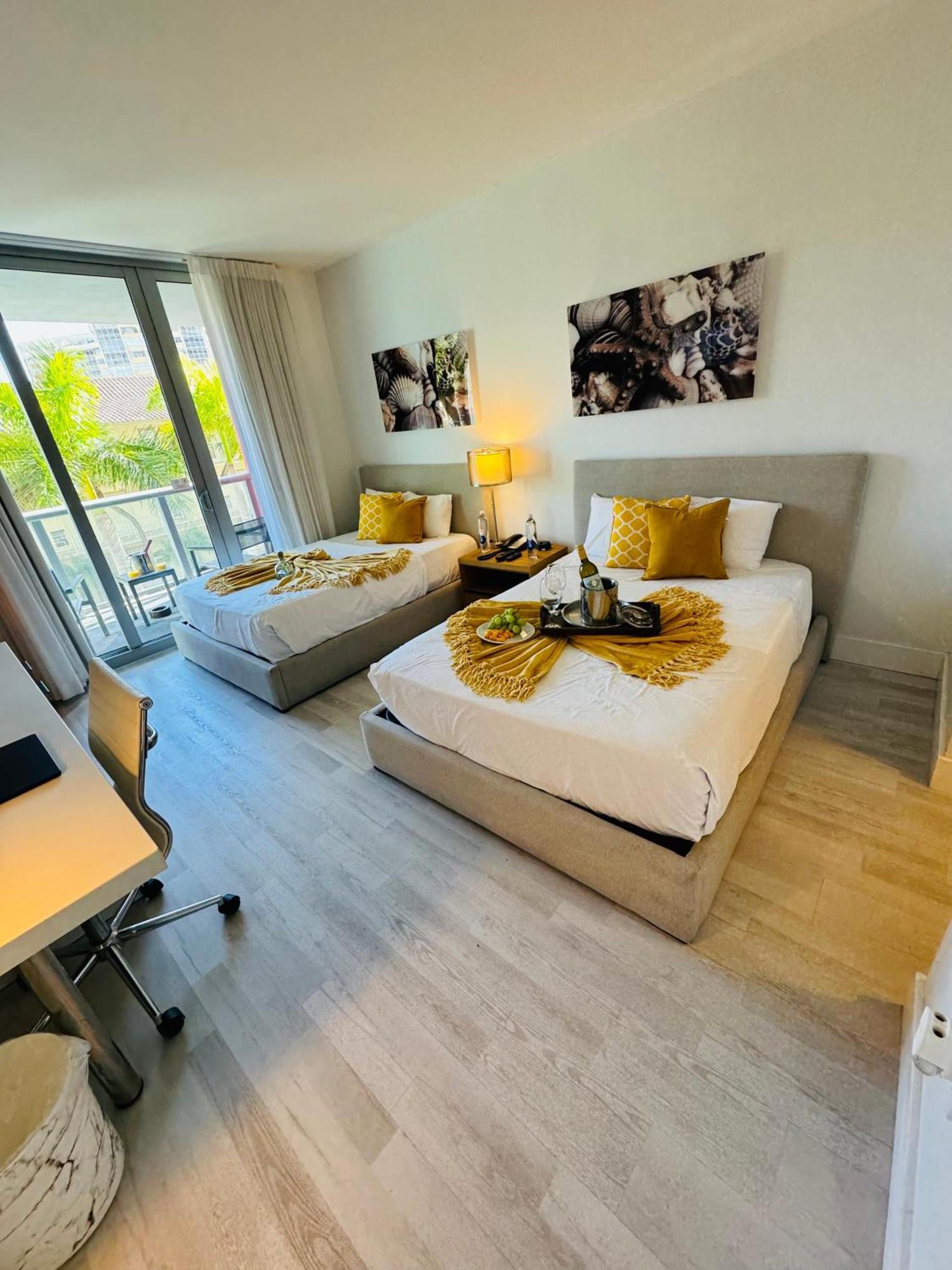 Beachwalk Resort & Condos Hallandale Beach Eksteriør billede
