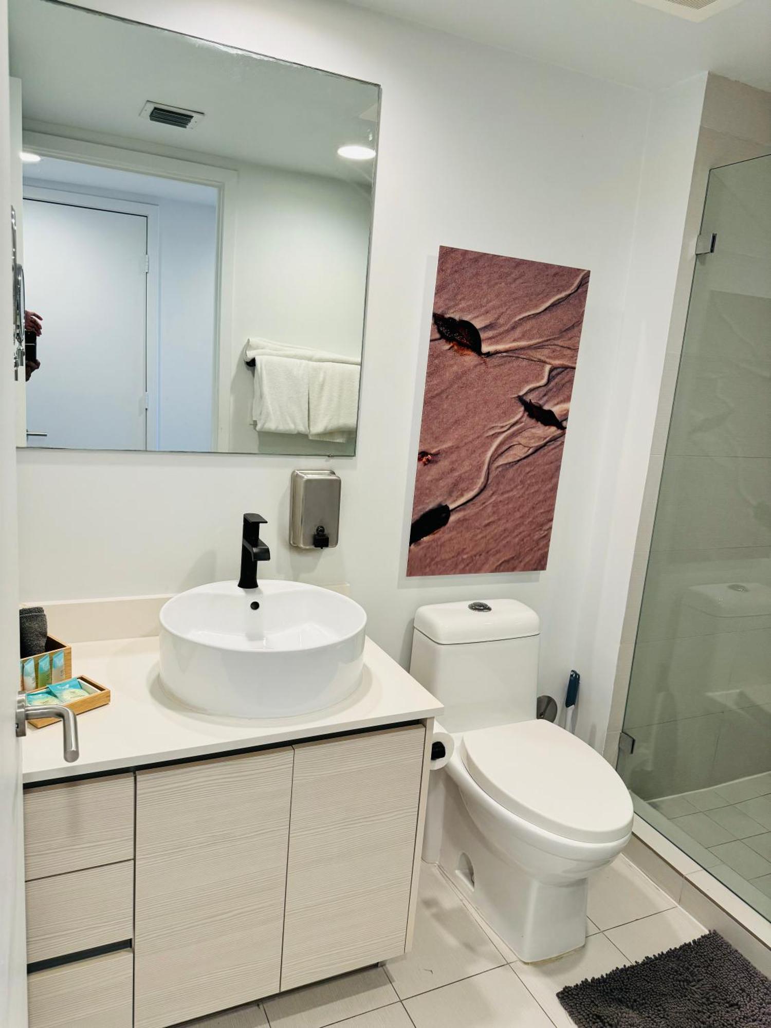 Beachwalk Resort & Condos Hallandale Beach Eksteriør billede