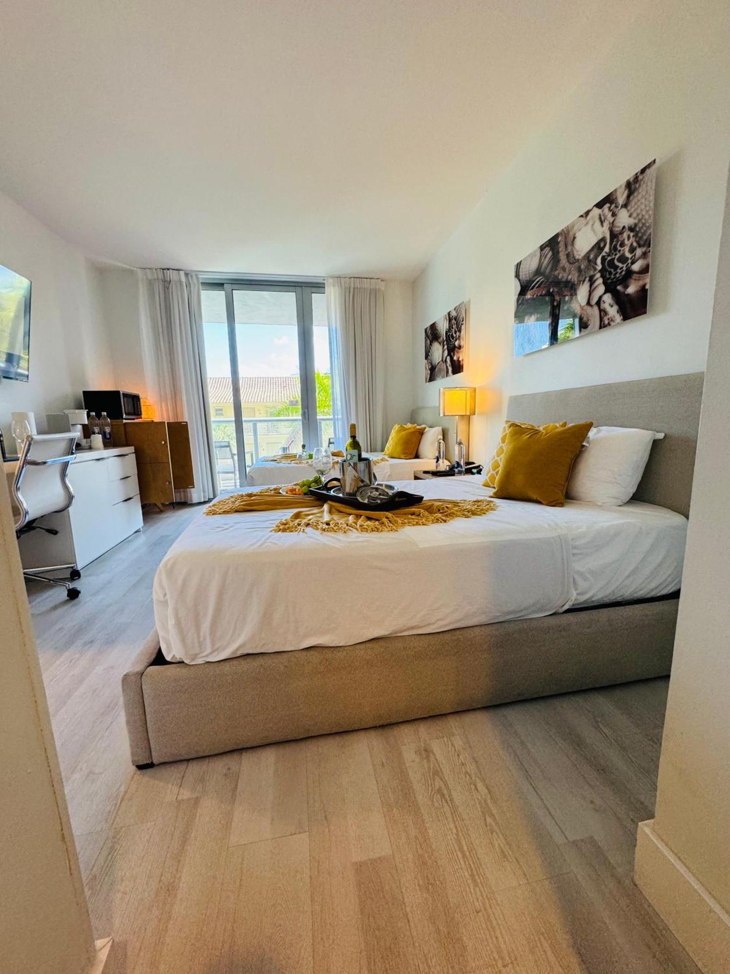 Beachwalk Resort & Condos Hallandale Beach Eksteriør billede