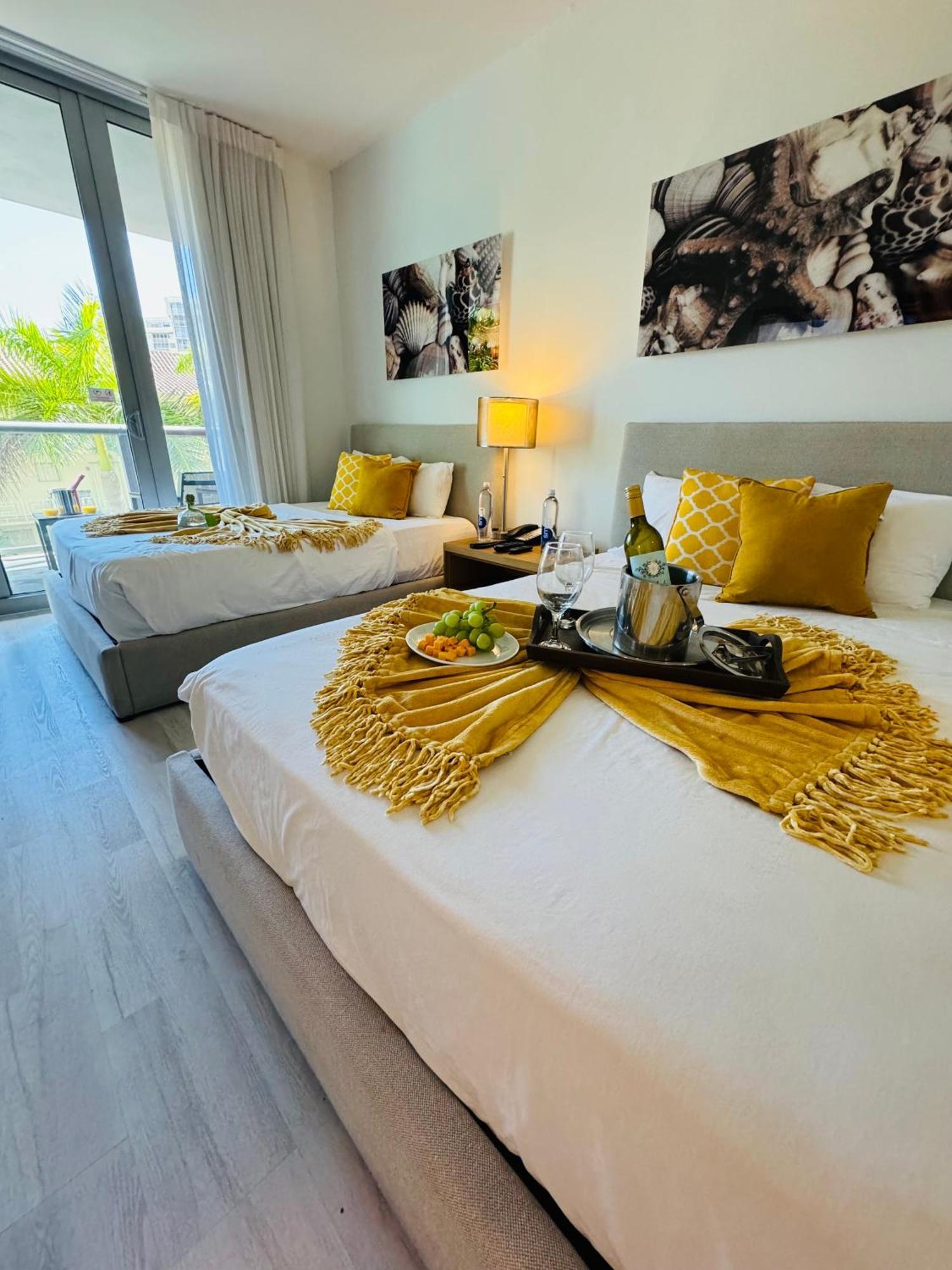 Beachwalk Resort & Condos Hallandale Beach Eksteriør billede