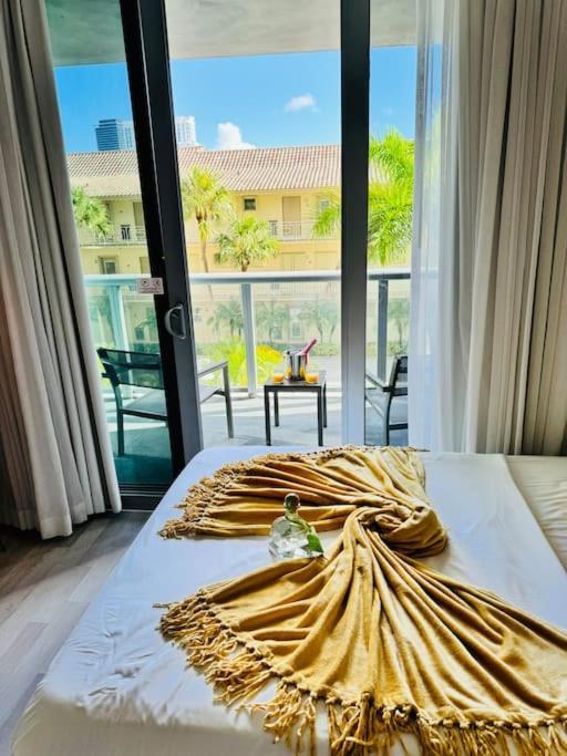 Beachwalk Resort & Condos Hallandale Beach Eksteriør billede